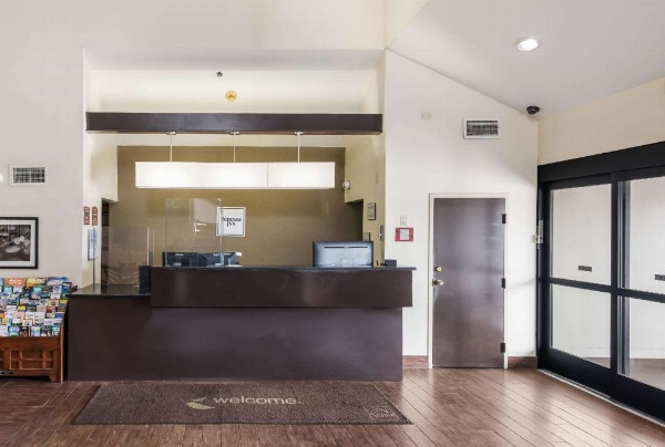 Rodeway Inn image 28