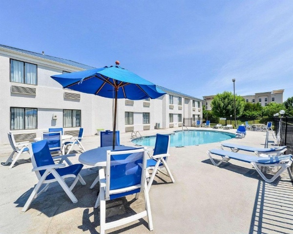 Rodeway Inn Main image